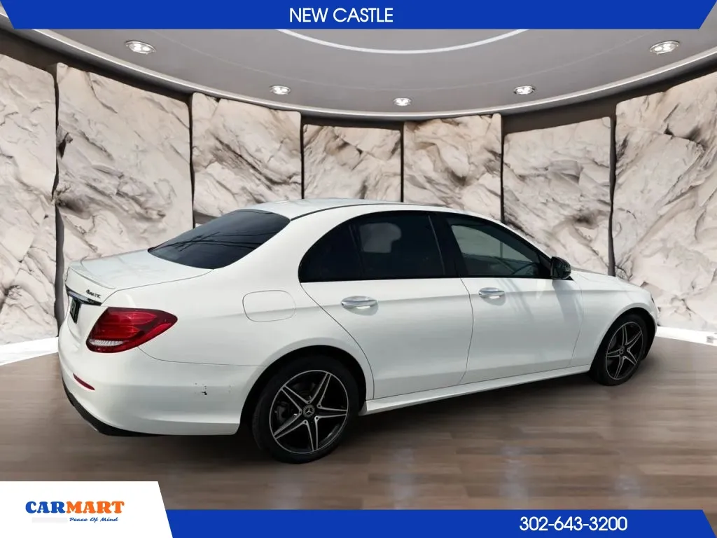Mercedes-Benz E-Class photo 12