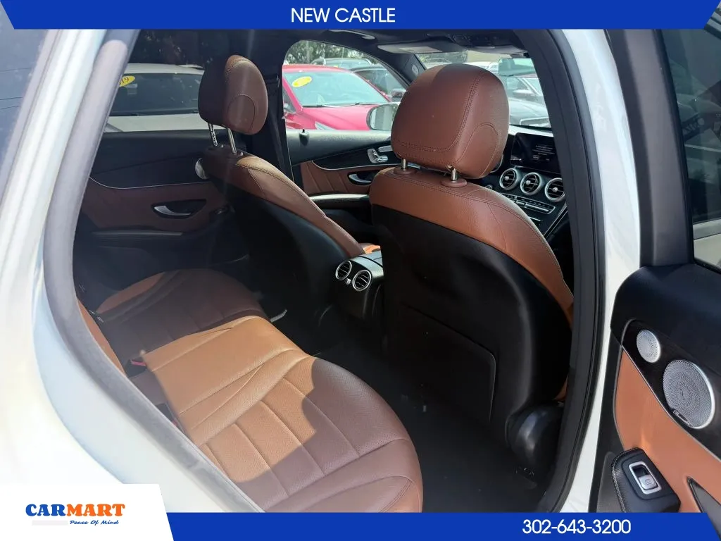 2021 Mercedes-Benz GLC GLC300 - Photo 18