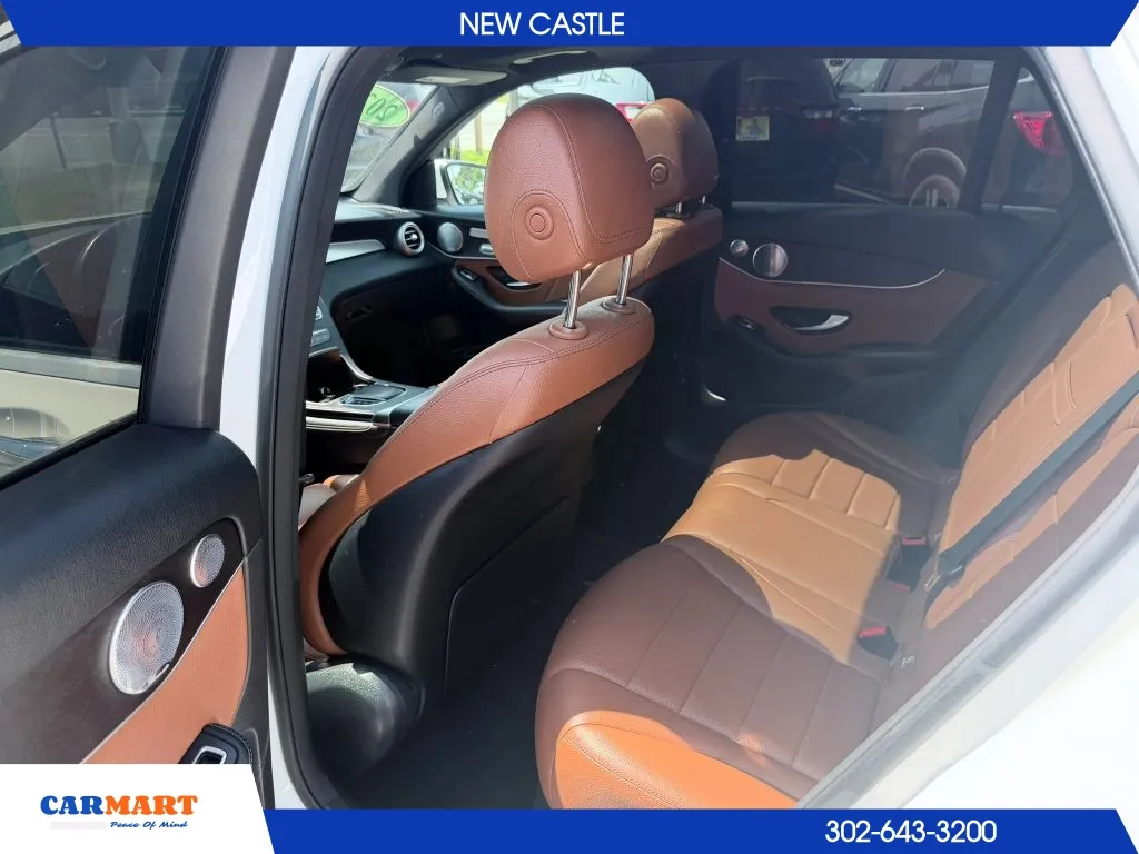 2021 Mercedes-Benz GLC GLC300 - Photo 14