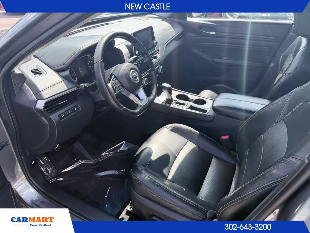 Nissan Altima photo 12
