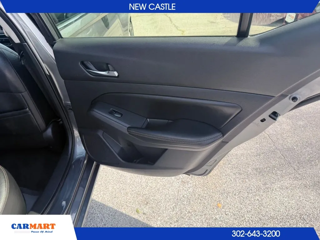 Nissan Altima photo 17