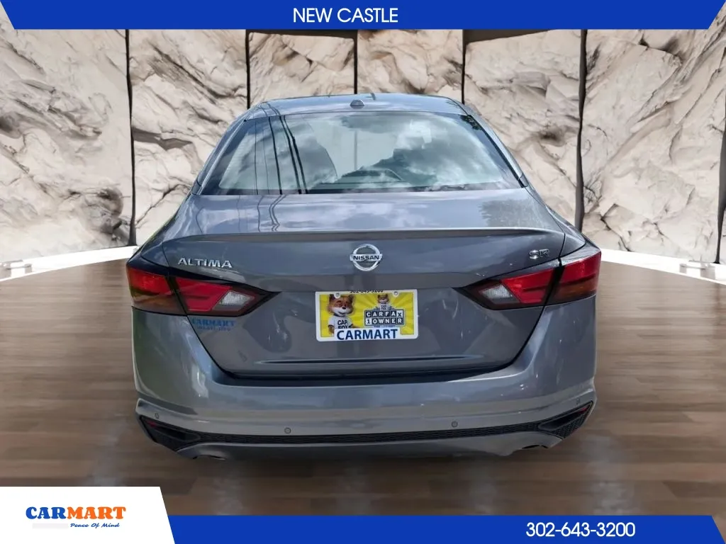 Nissan Altima photo 7