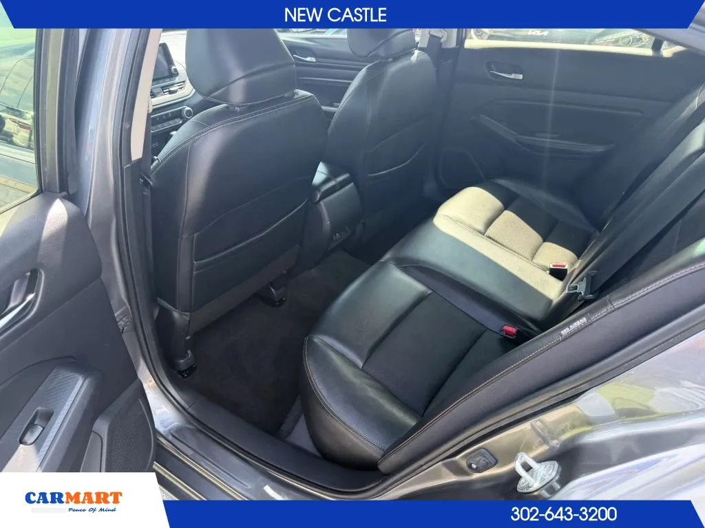 Nissan Altima photo 14