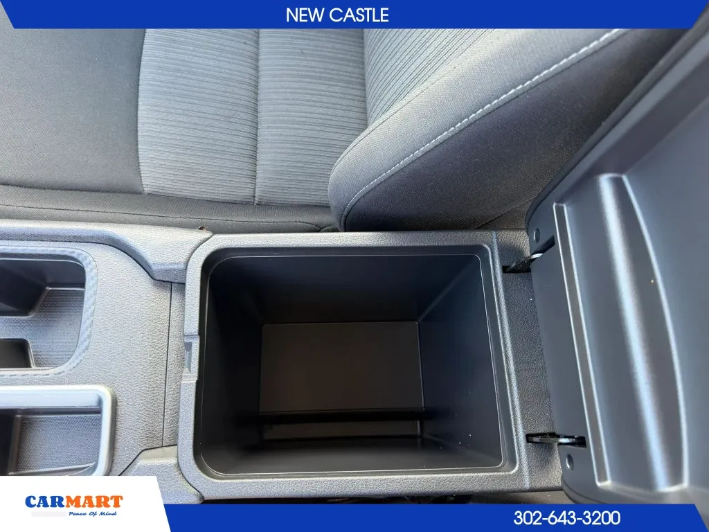 Nissan Sentra photo 32
