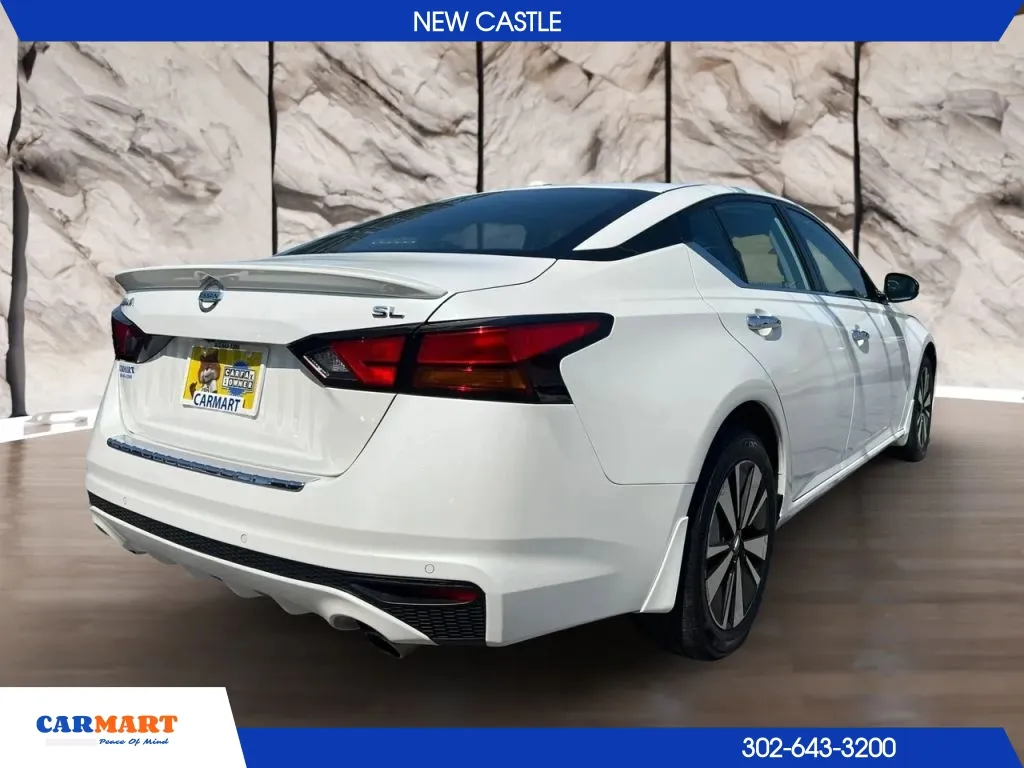 Nissan Altima photo 6