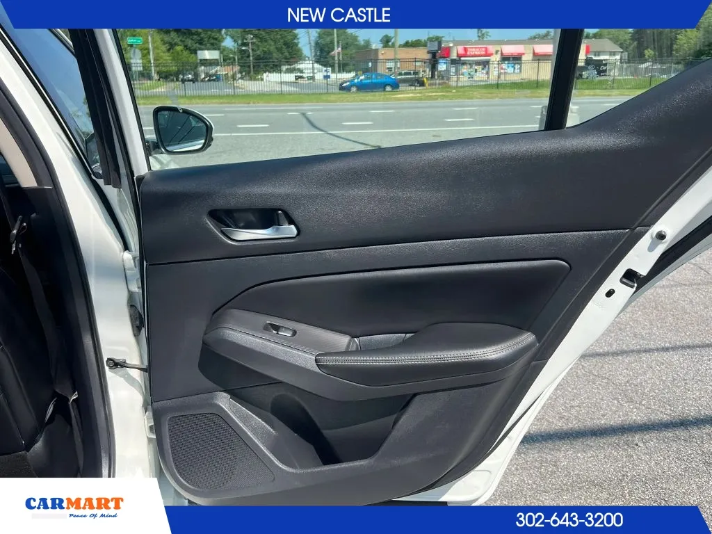 Nissan Altima photo 13