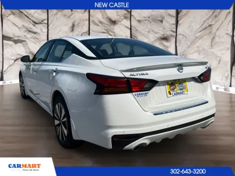 Photos of 2019 Nissan Altima 2.5 SL Sedan 4D for sale in New Castle, DE at CARMART - New Castle