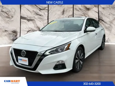 White 2019 Nissan Altima 2.5 SL Sedan 4D for sale in New Castle, DE
