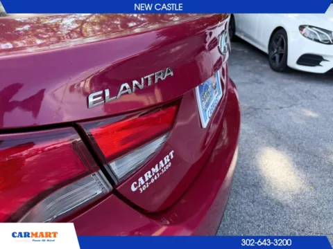 More photos of 2016 Hyundai Elantra SE Sedan 4D at CARMART - New Castle, DE