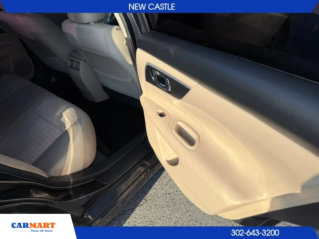 Nissan Altima photo 18