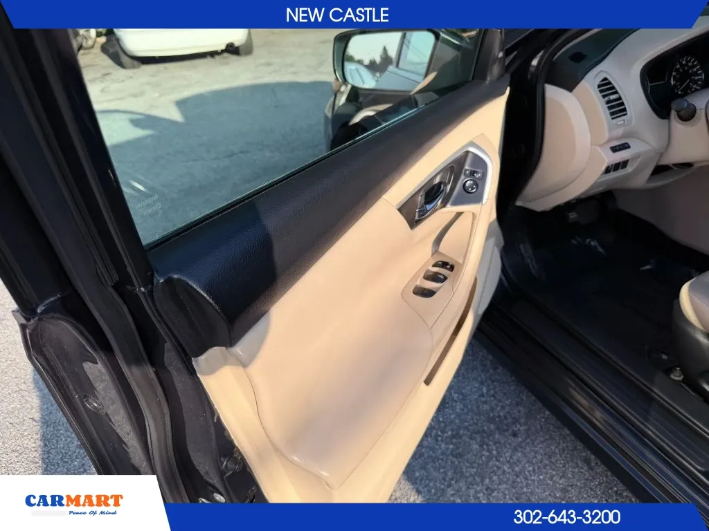 Nissan Altima photo 12