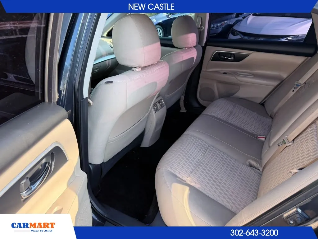 Nissan Altima photo 13