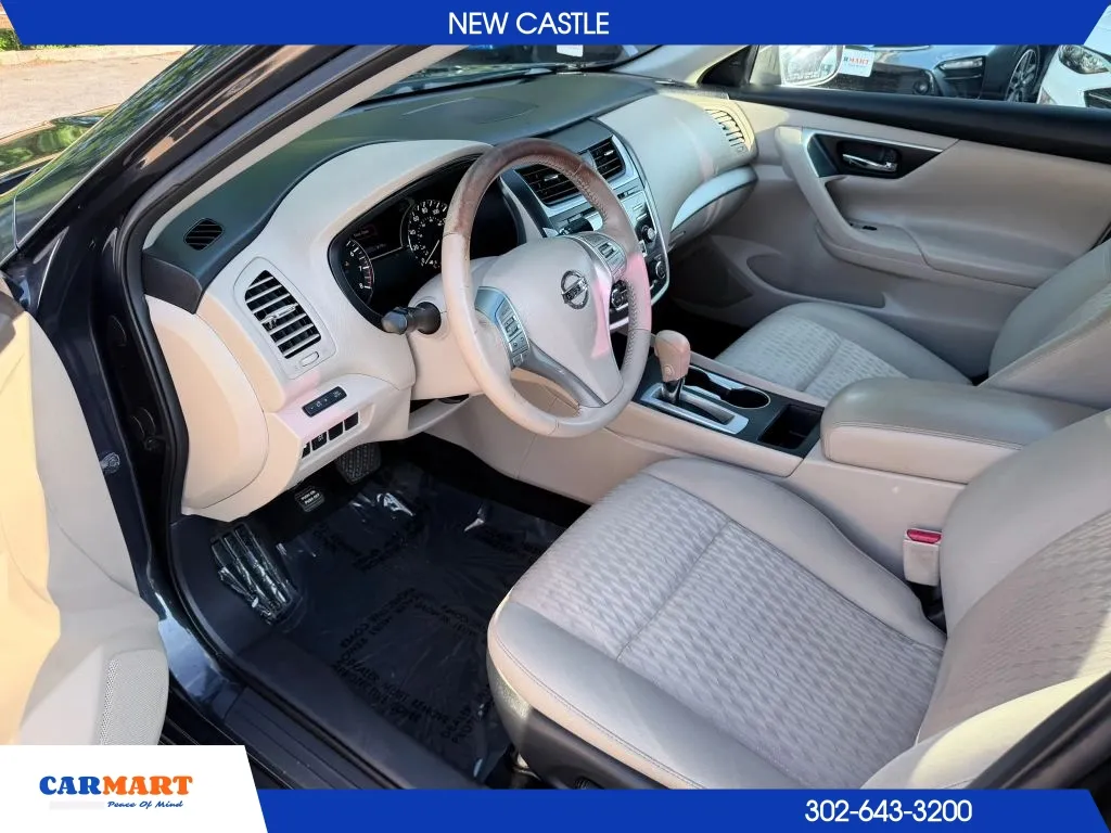Nissan Altima photo 11