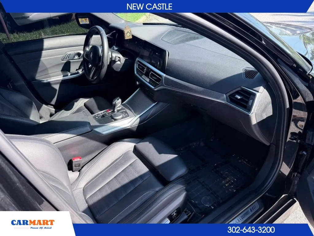BMW 3 Series photo 16