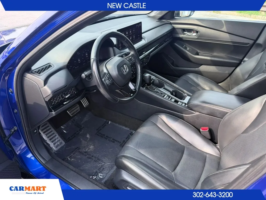 Honda Accord photo 12