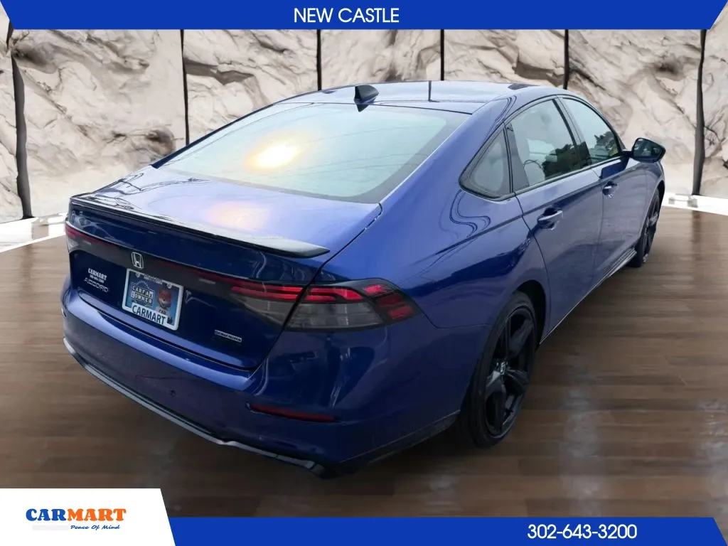 Honda Accord photo 8