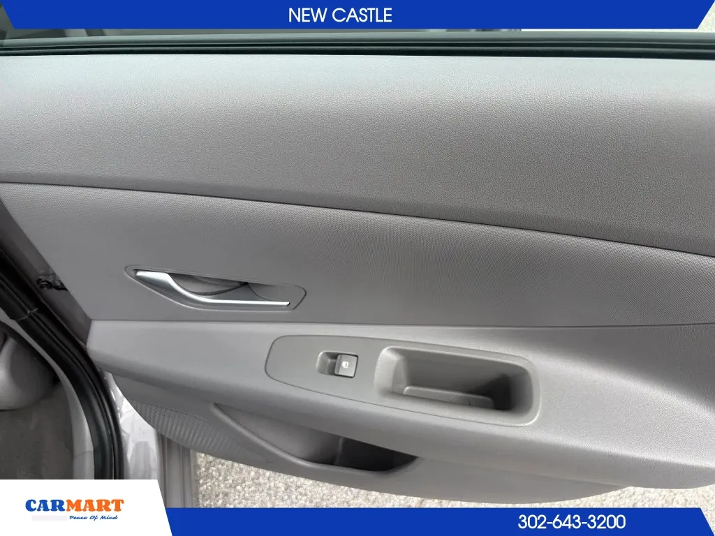 Hyundai Elantra photo 19