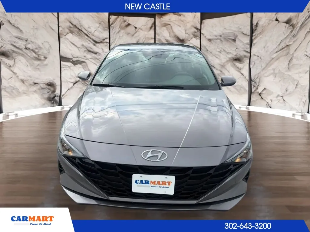 Hyundai Elantra photo 8