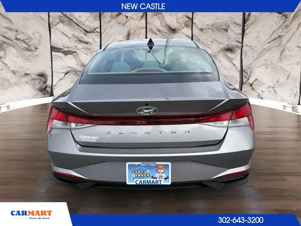 Hyundai Elantra photo 6