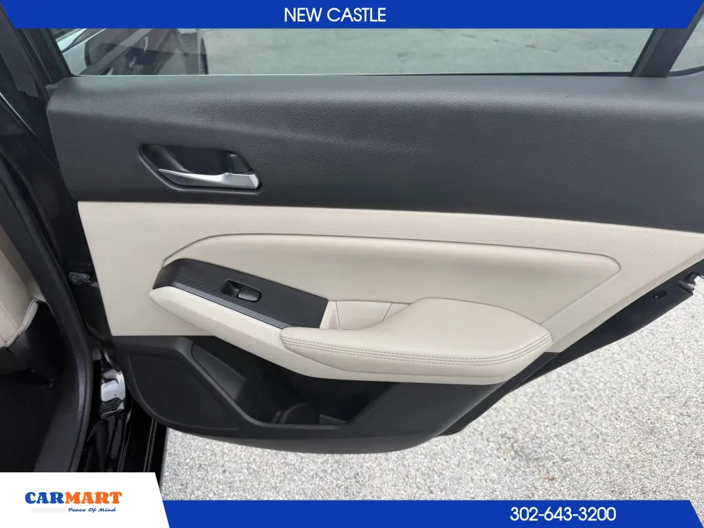 Nissan Altima photo 16