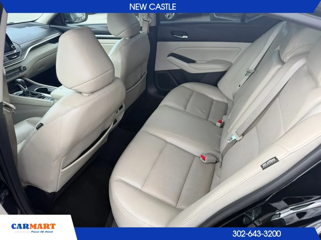 Nissan Altima photo 18