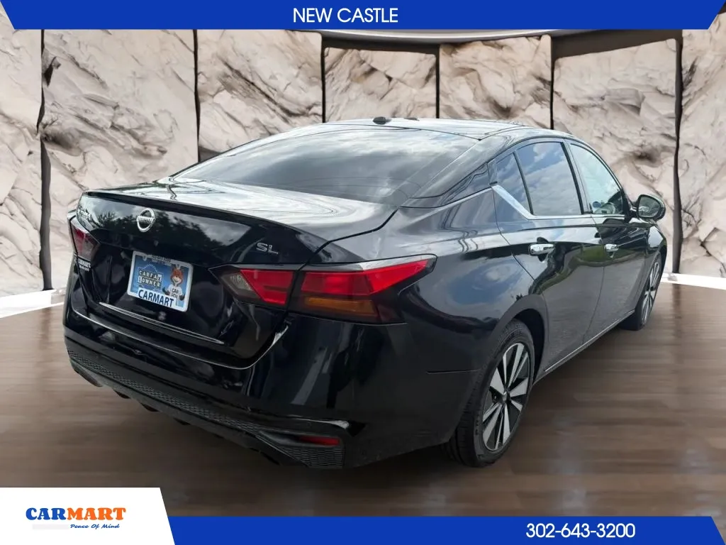 Nissan Altima photo 10