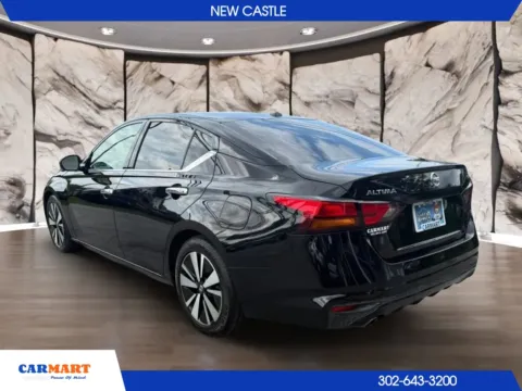 More photos of 2019 Nissan Altima 2.5 SL Sedan 4D at CARMART - New Castle, DE