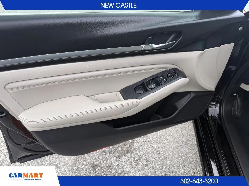 Nissan Altima photo 21
