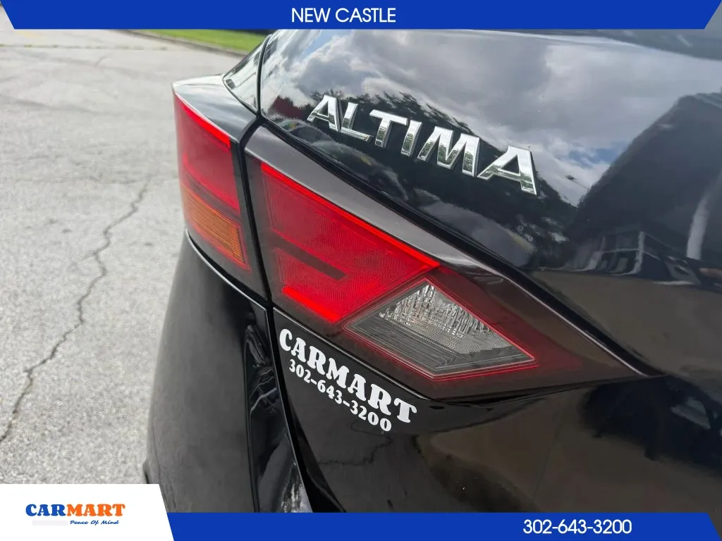 Nissan Altima photo 6