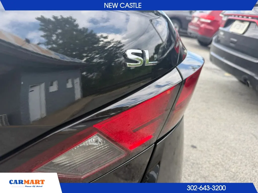 Nissan Altima photo 7