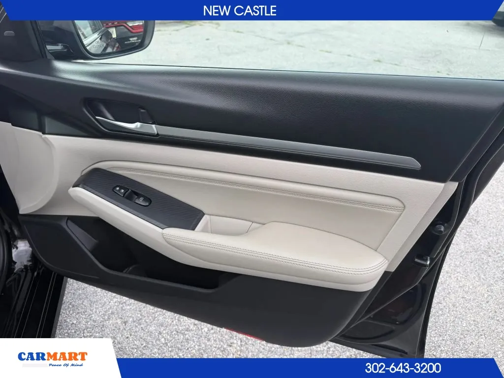 Nissan Altima photo 14