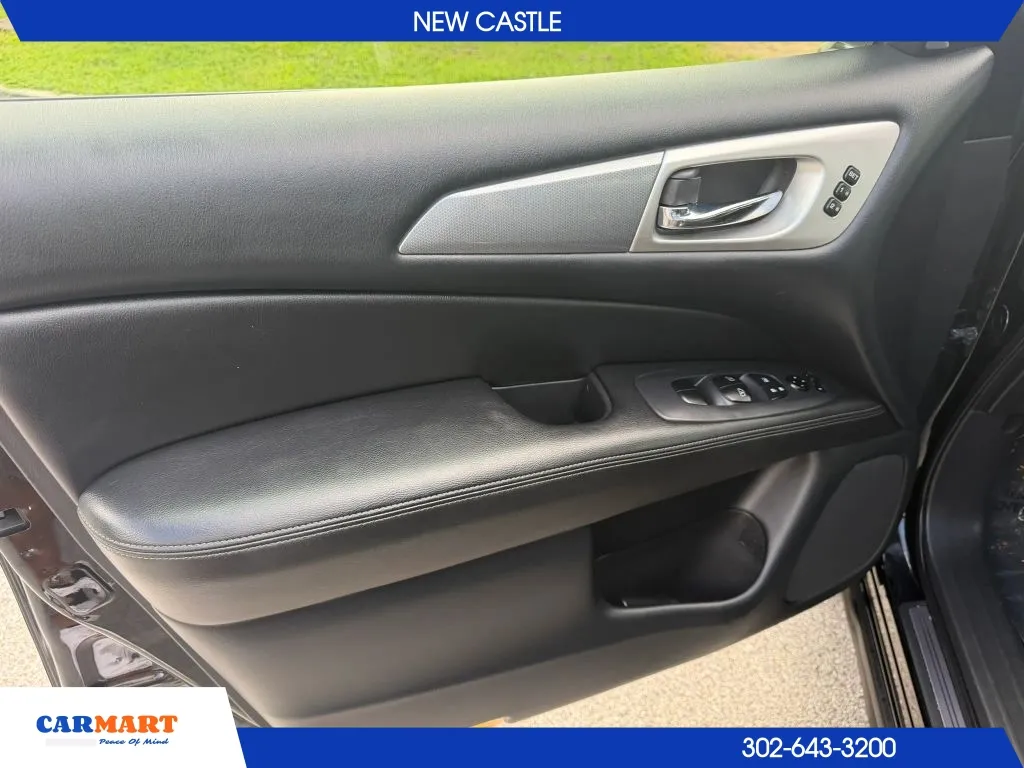 Nissan Pathfinder photo 24