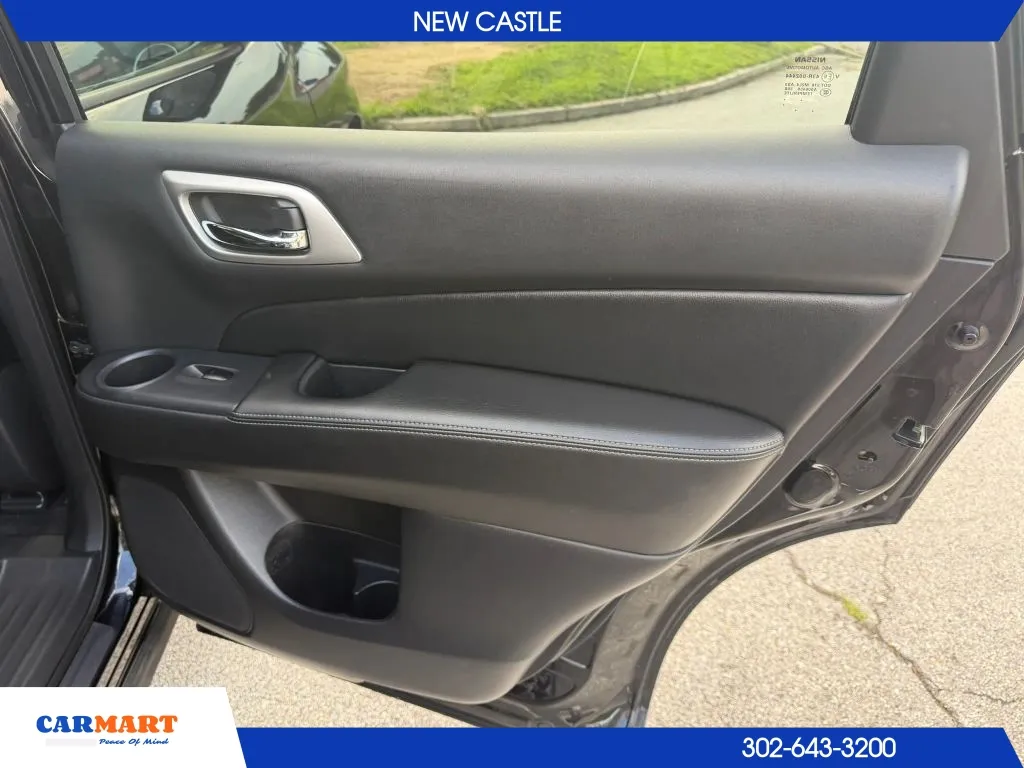 Nissan Pathfinder photo 18