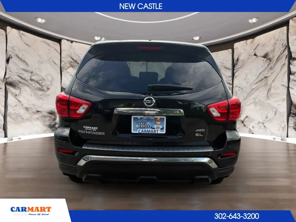 Nissan Pathfinder photo 5