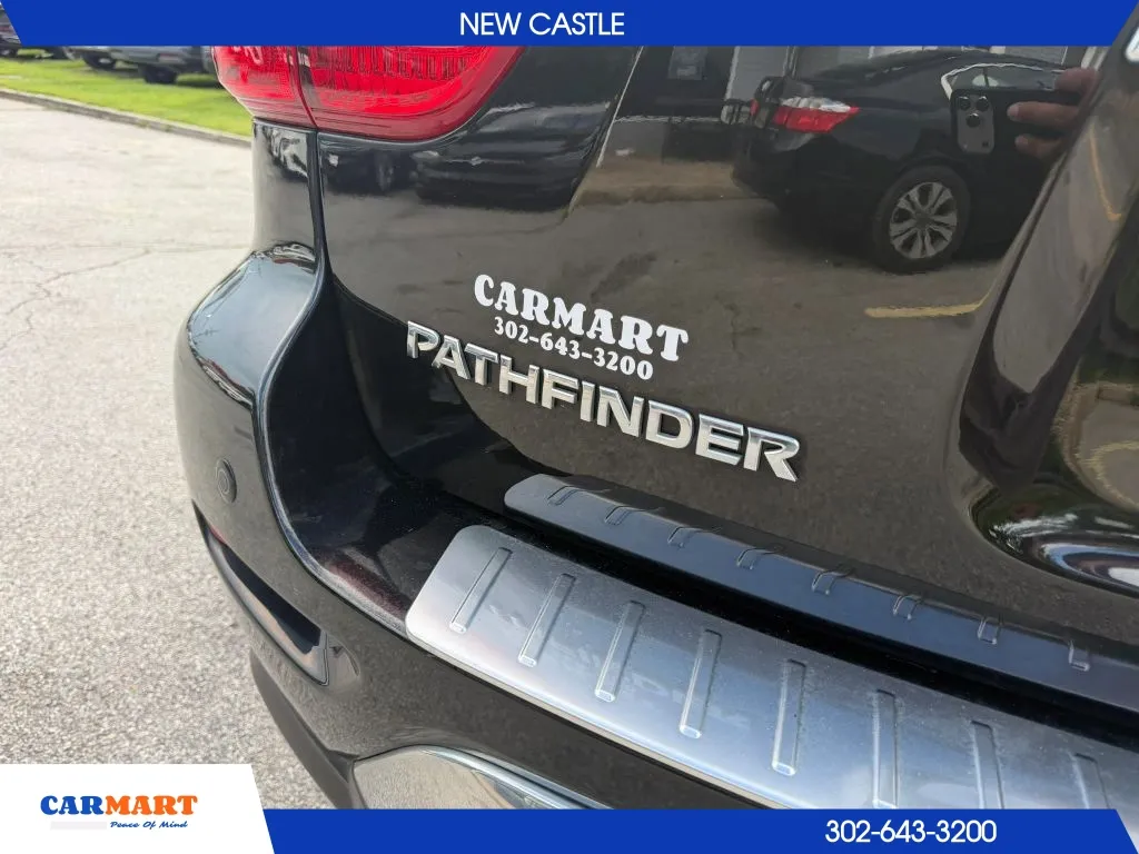 Nissan Pathfinder photo 6