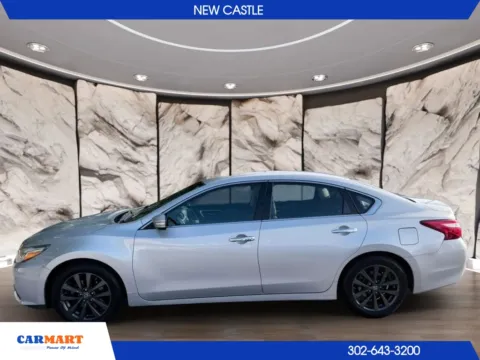 Photos of 2017 Nissan Altima 2.5 SL Sedan 4D for sale in New Castle, DE at CARMART - New Castle