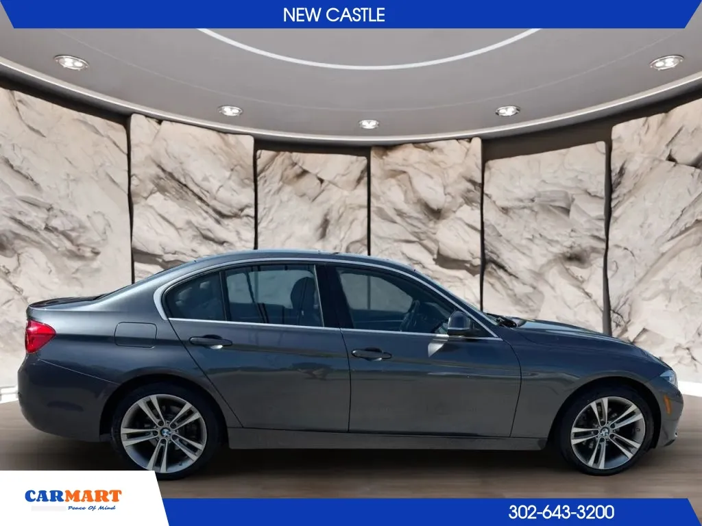 BMW 3 Series photo 11
