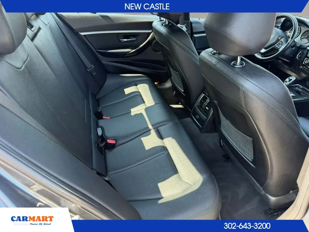 BMW 3 Series photo 17