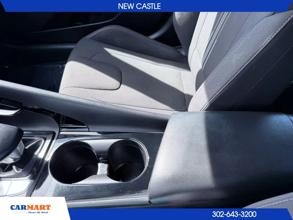 Hyundai Elantra photo 30
