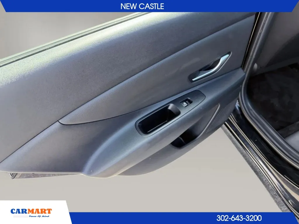 Hyundai Elantra photo 13