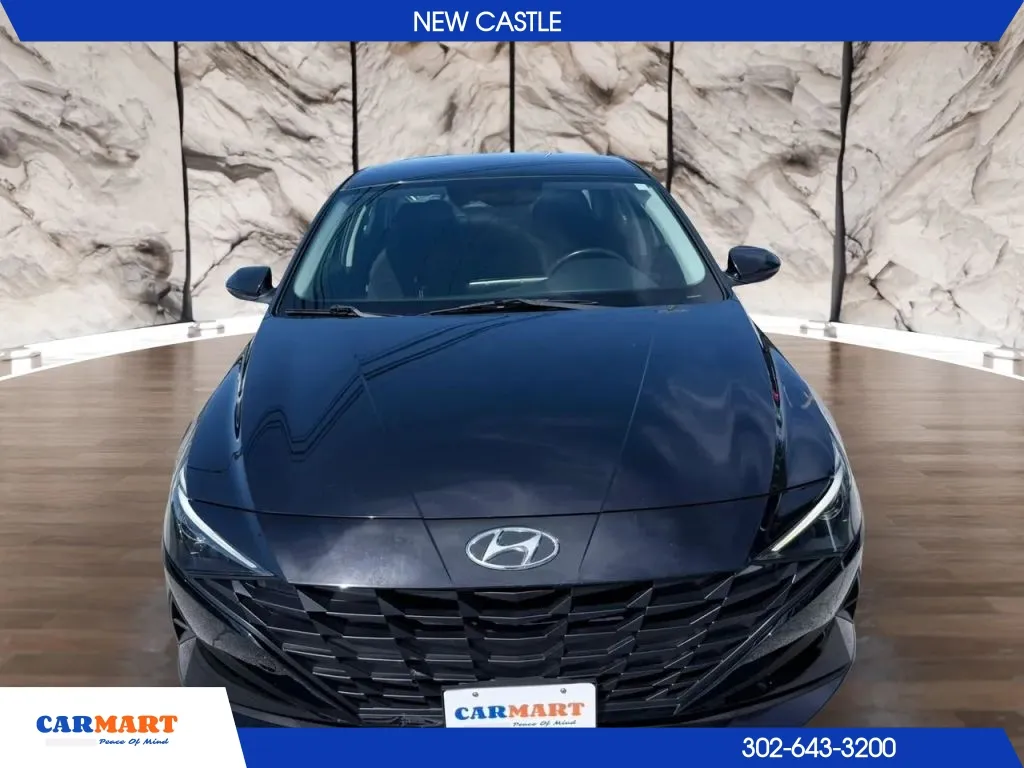 Hyundai Elantra photo 9