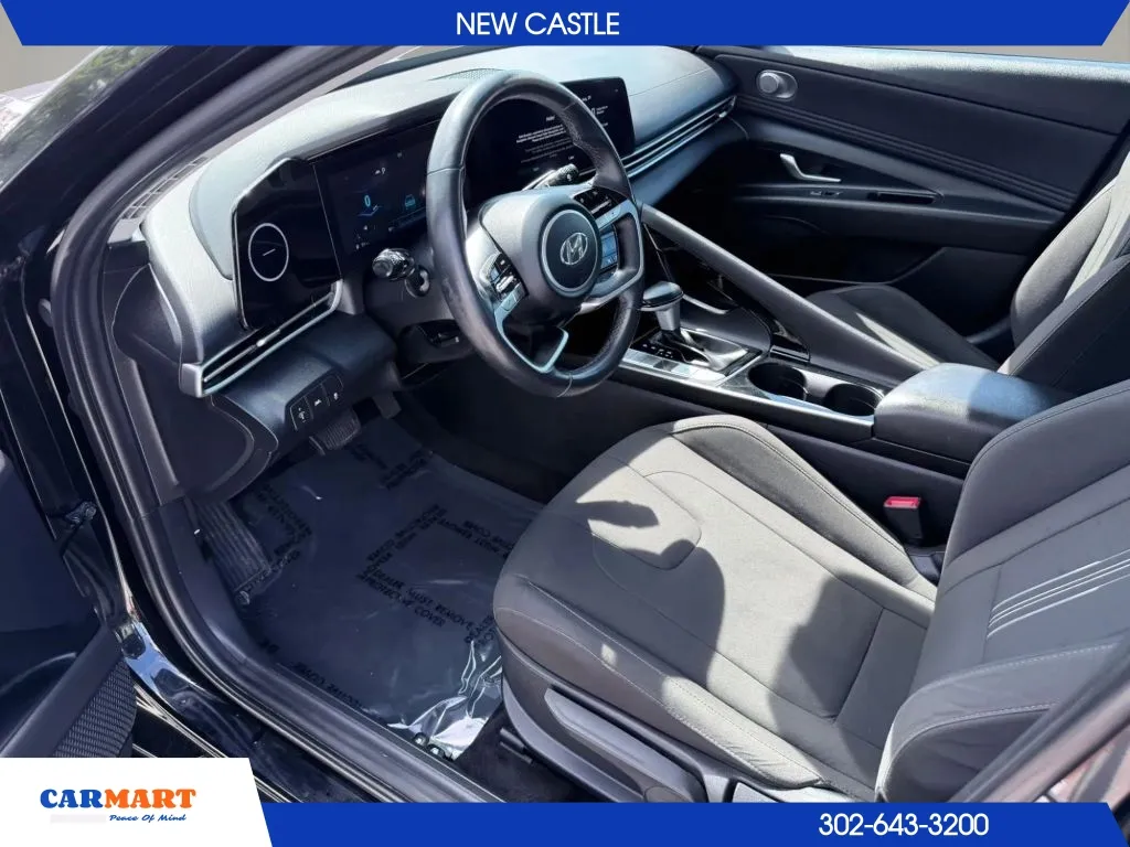 Hyundai Elantra photo 10