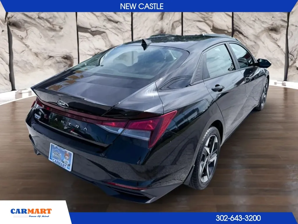 Hyundai Elantra photo 6