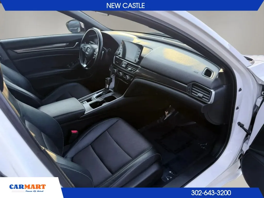 Honda Accord photo 20