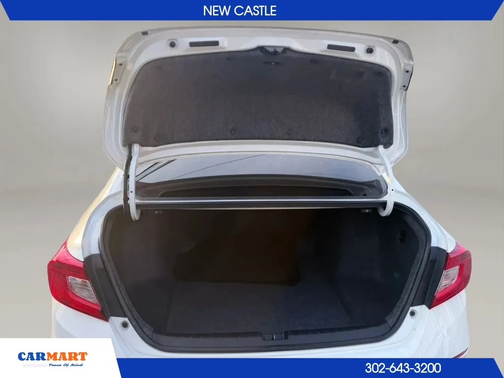 Honda Accord photo 16