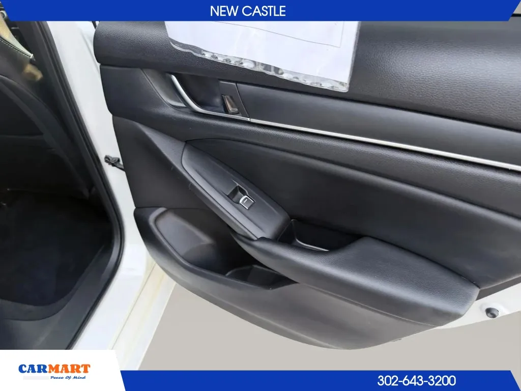 Honda Accord photo 19