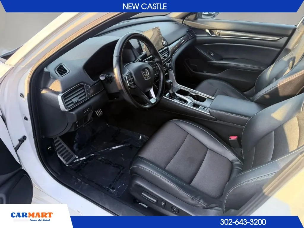 Honda Accord photo 12