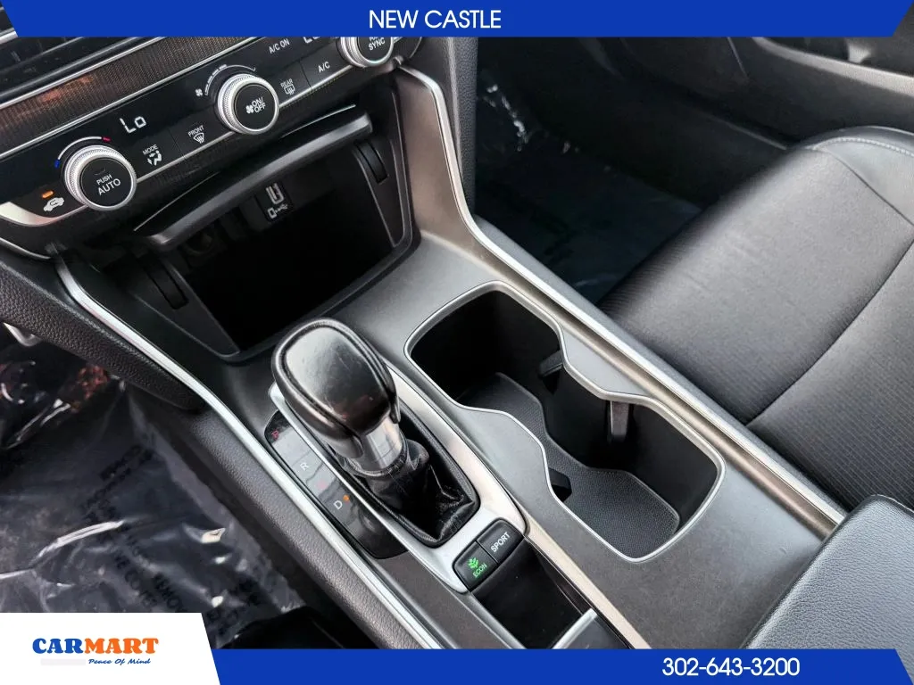 Honda Accord photo 30