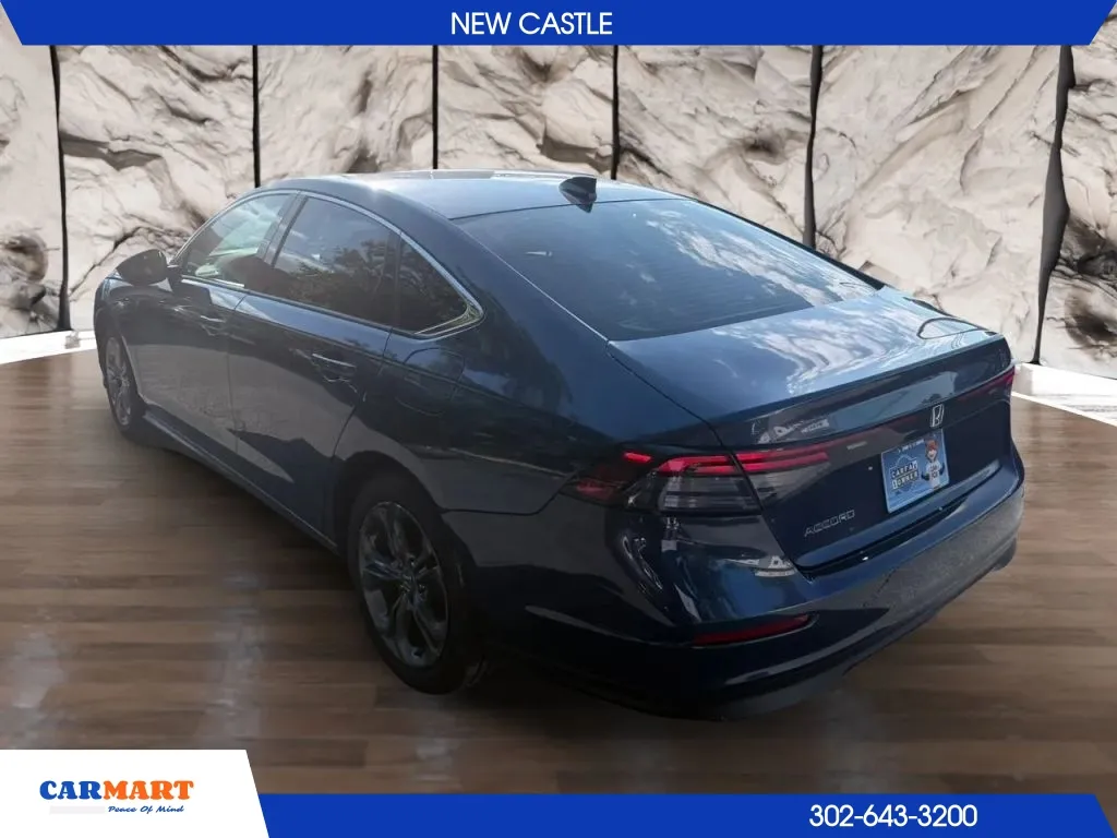 Honda Accord photo 3