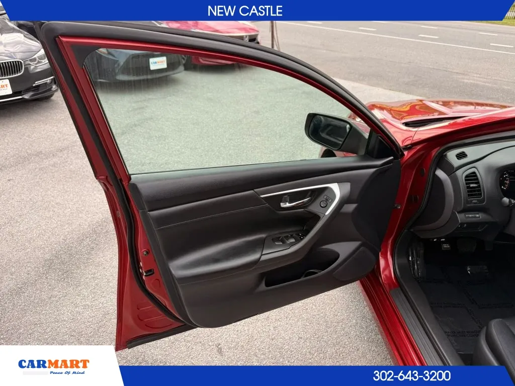 Nissan Altima photo 13